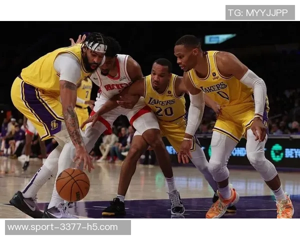 湖人和太阳防守风格迥异湖人防守简单直接缺乏深度分析 湖人和太阳防守风格迥异湖人防守简单直接缺乏深度分析